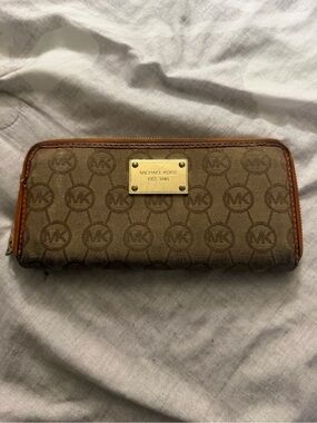 Michael Kors Tan/Brown MK Signature Zip Wallet with Gold Plate
